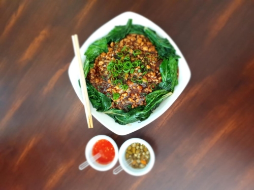 Noodles with cucumber